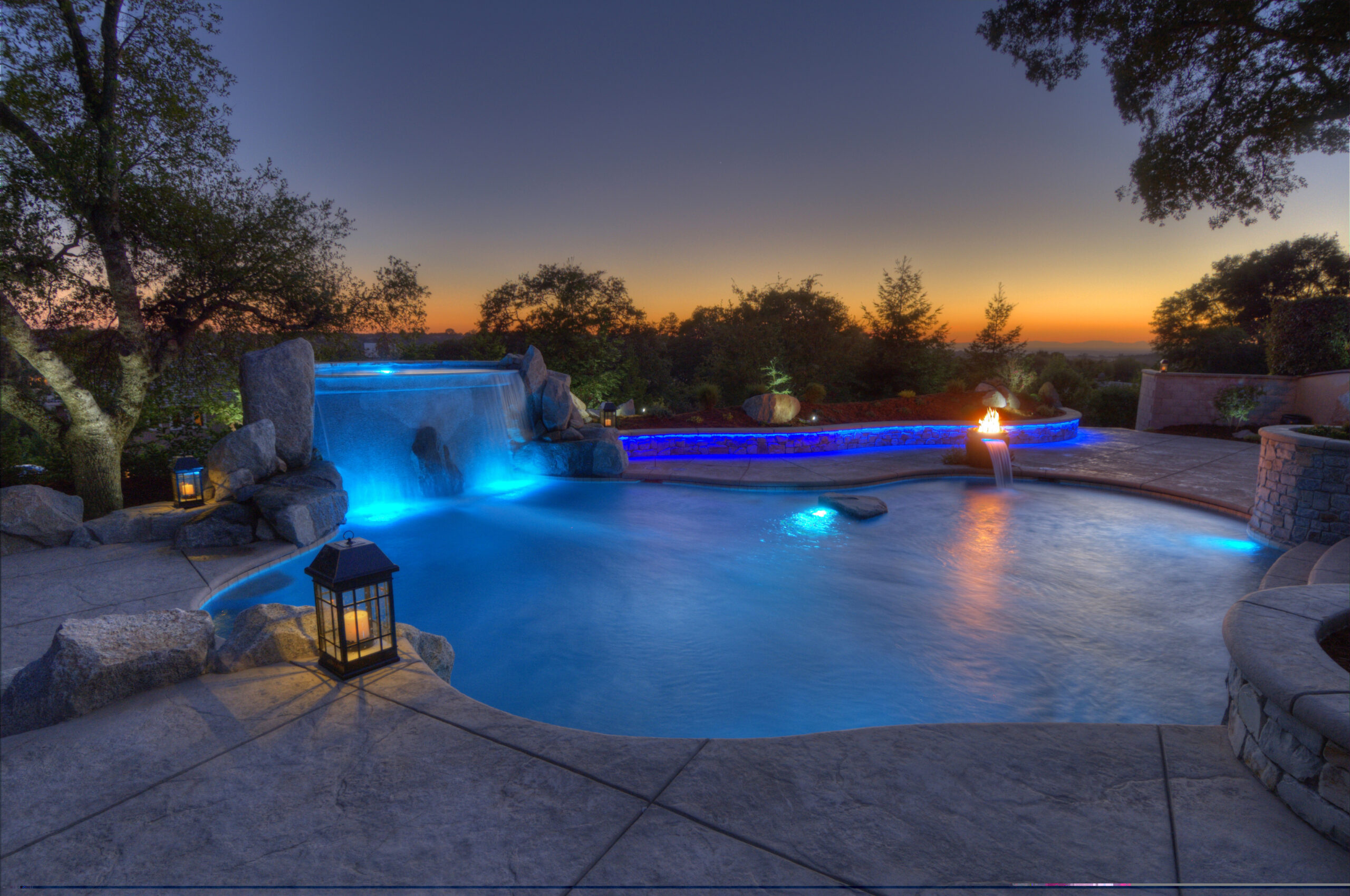 Pool Lighting Features