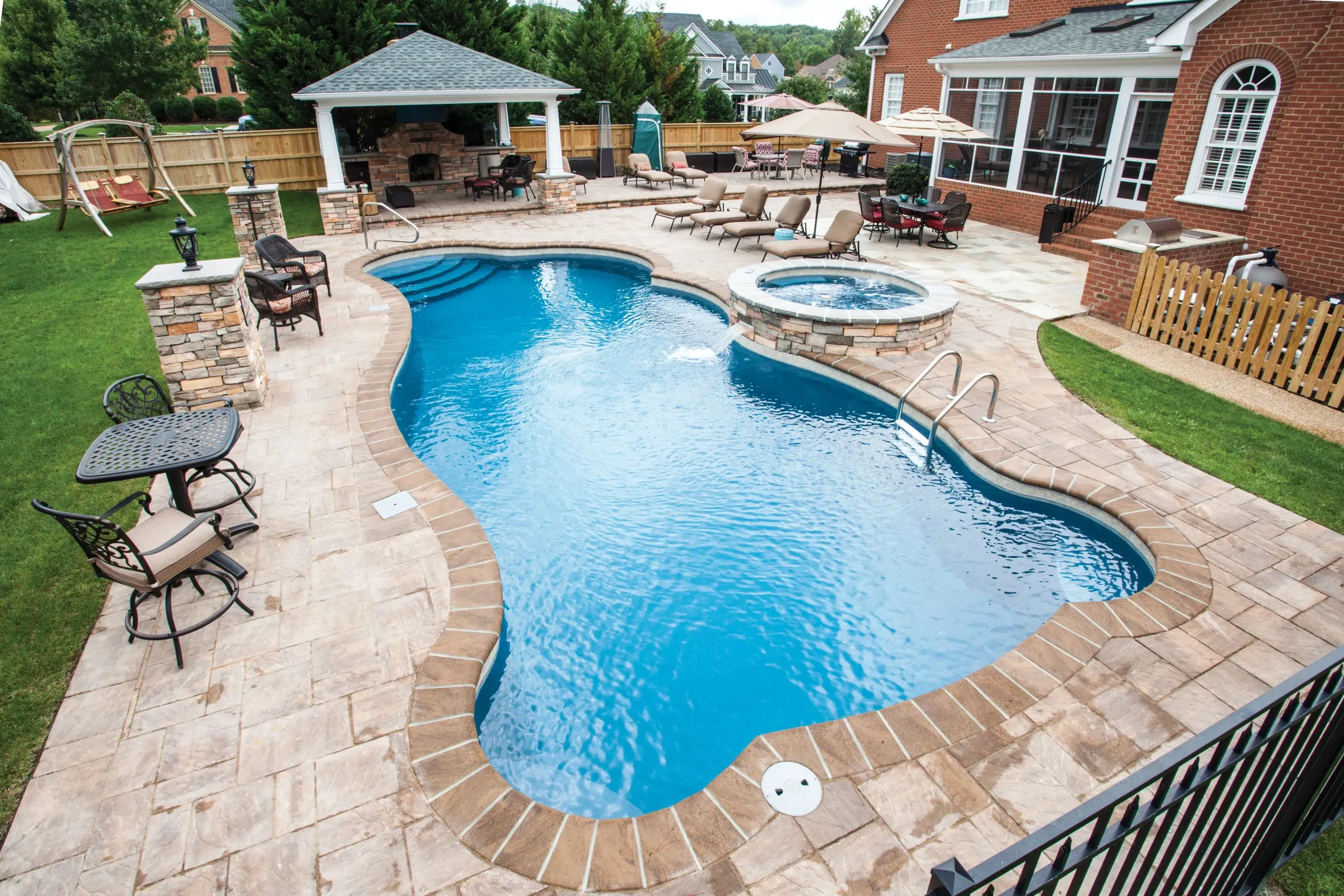 Arlington Pool Builders & Contractors - Pinnacle Pools & Spas