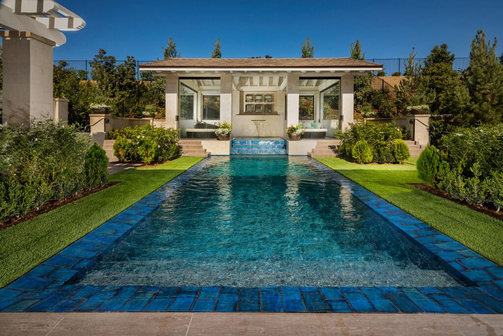 Classic Pool - Pinnacle Pools and Spas