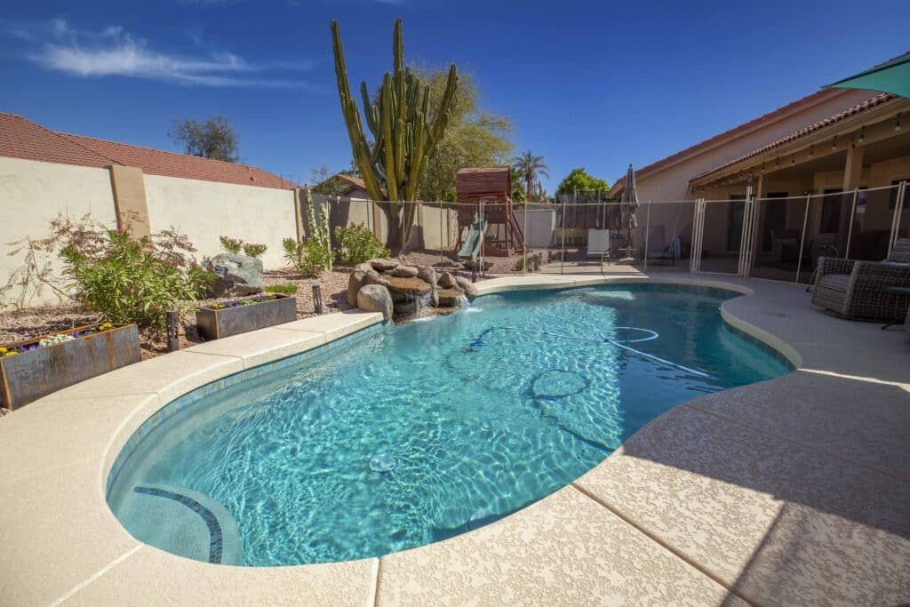 Freeform Pool - Pinnacle Pools and Spas