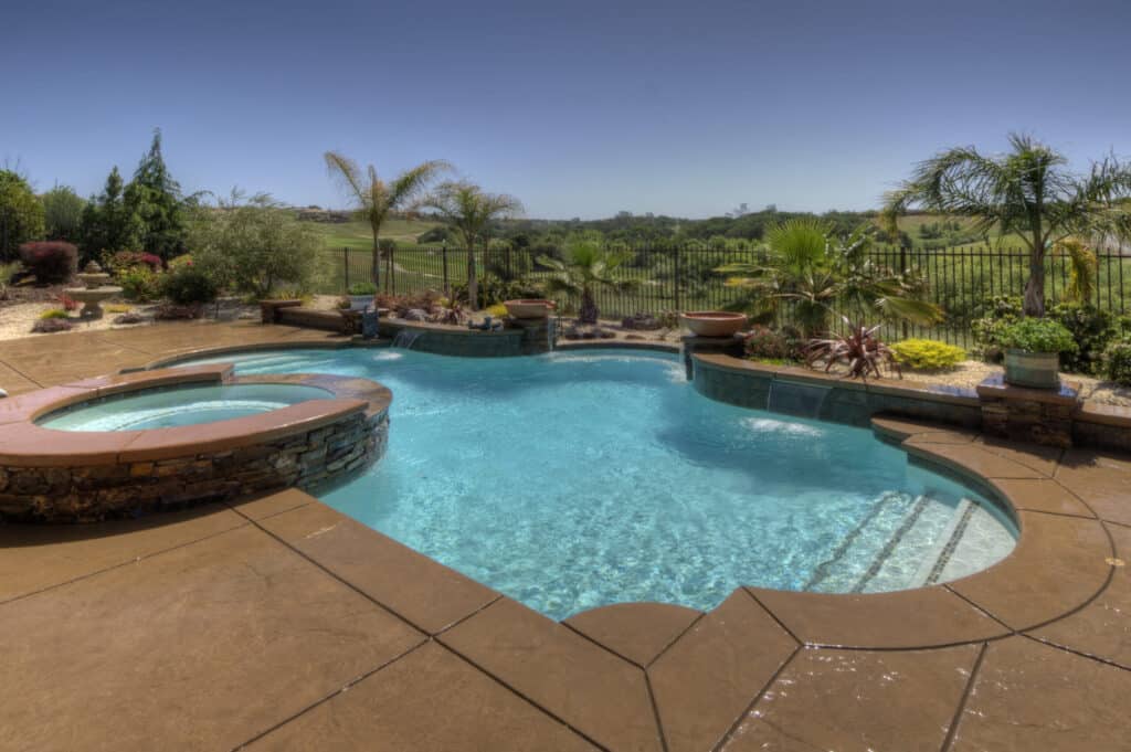 Classic Pool - Pinnacle Pools and Spas