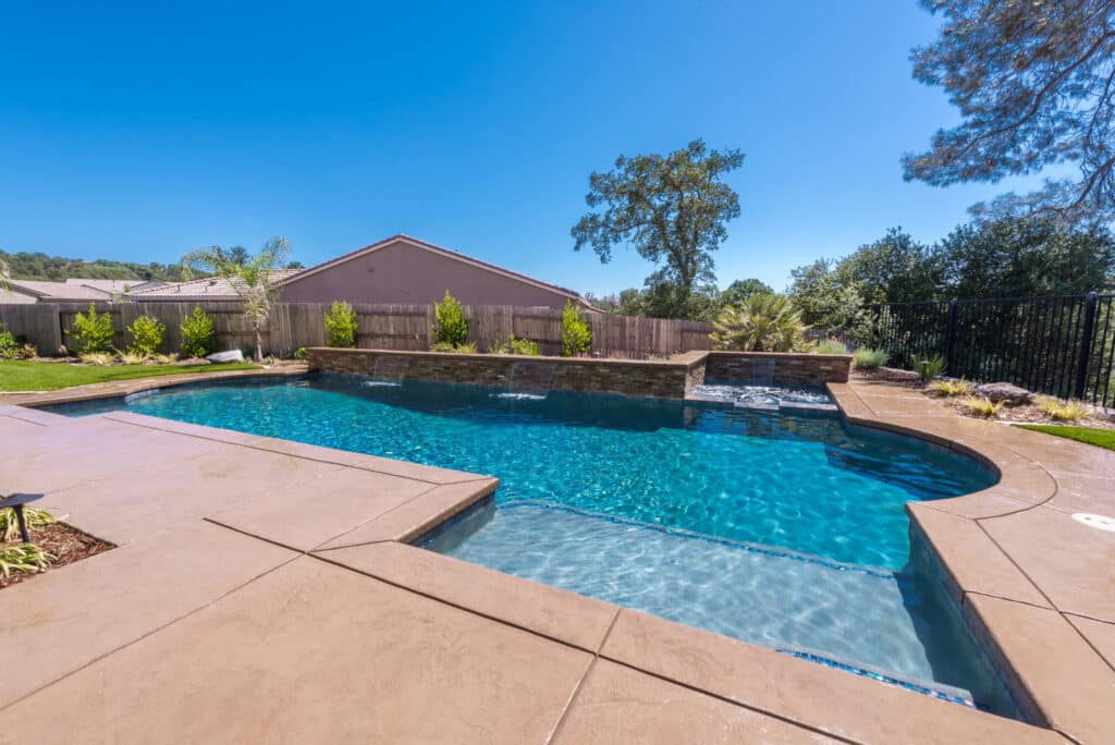Classic Pool - Pinnacle Pools and Spas