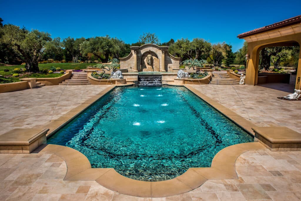 Classic Pool - Pinnacle Pools and Spas